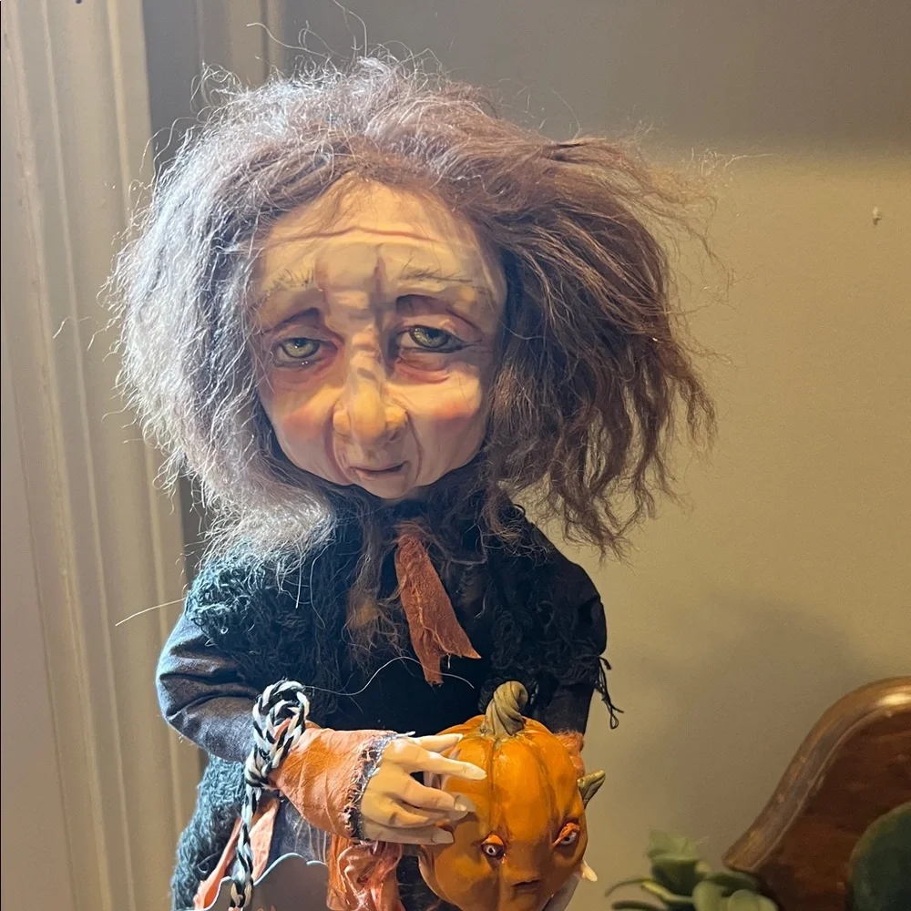 ๐ She is LOVELY & RARE Original 2021 Lulu Lancaster UMBRA the Wickety Witch! ๐ - Picture 10 of 16